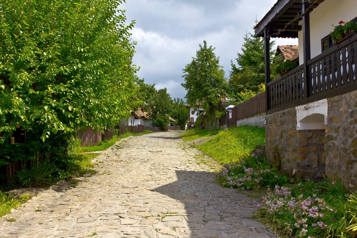 Hollókő